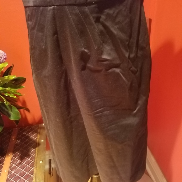 Dress - Picture 2 of 5